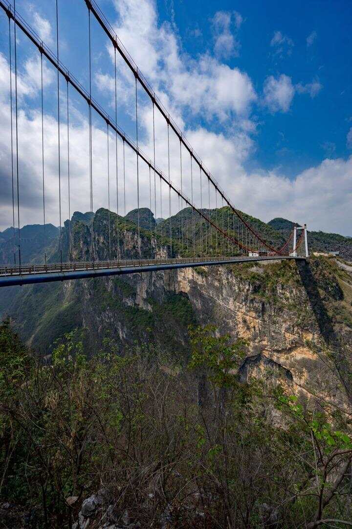 贵州关兴公路上的北盘江大桥