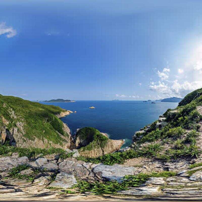 西贡牛尾海与粮船湾之间有很多岛屿,与滘西洲耦断丝连的吊钟洲是其一